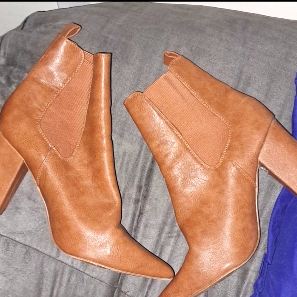 Fashion nova boots tan/camel